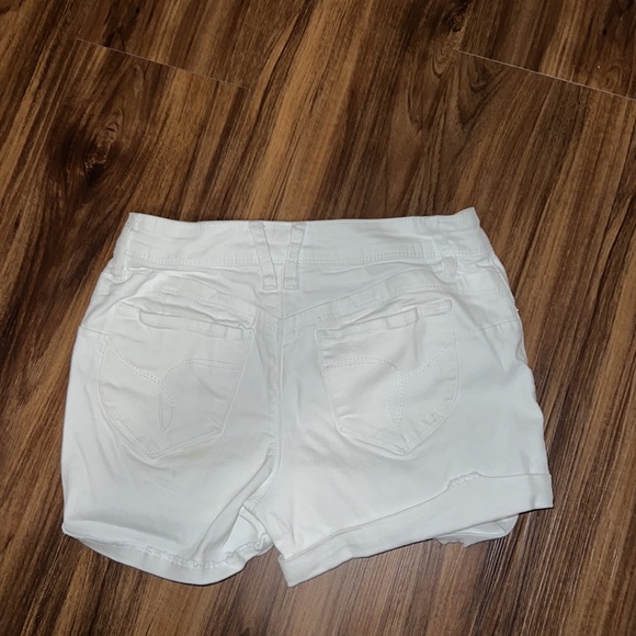 YMI Wanna Betta Butt? Jean Shorts - Picture 7 of 7